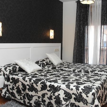 Hotel Hc Sigueenza Zewnętrze zdjęcie