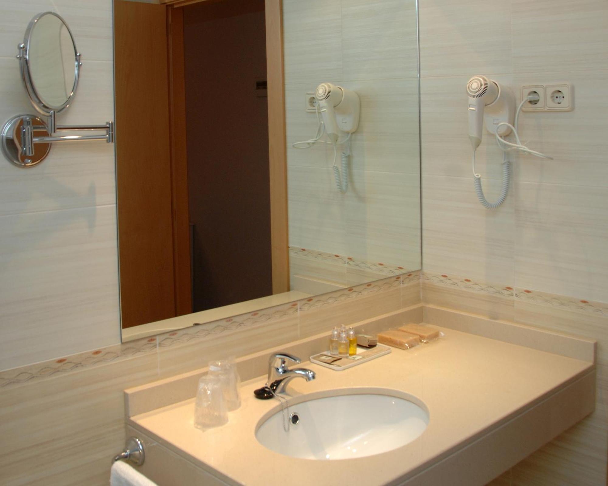 Hotel Hc Sigueenza Zewnętrze zdjęcie