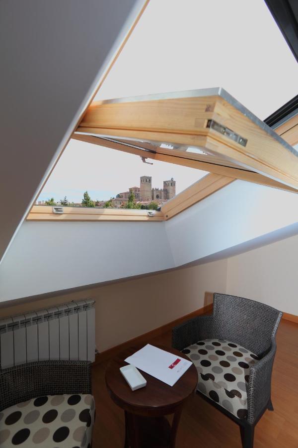 Hotel Hc Sigueenza Zewnętrze zdjęcie